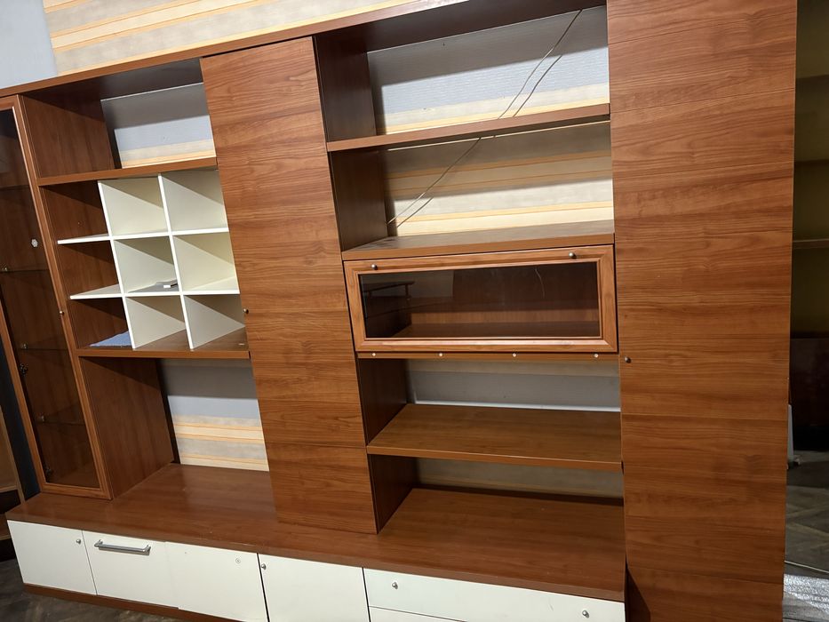 Мебель стенка в хорошем состоянии