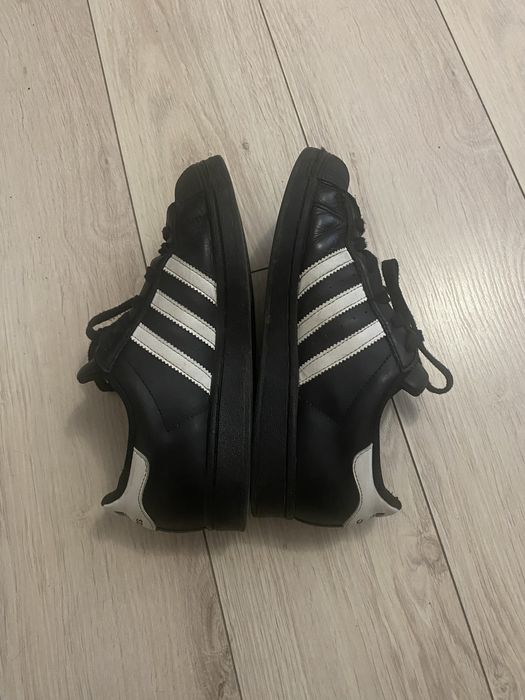Adidas superstar/кросівки