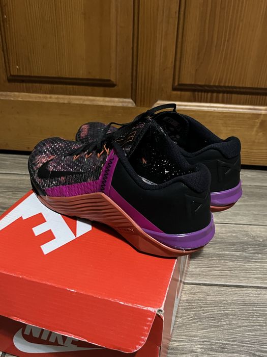 NIKE metcon 6 martian sunrise