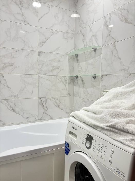 Продам КРУТЕЗНУ 2-кімнатну квартиру