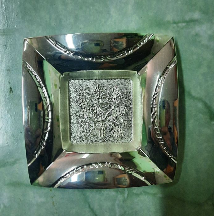 Пепельница металлическая