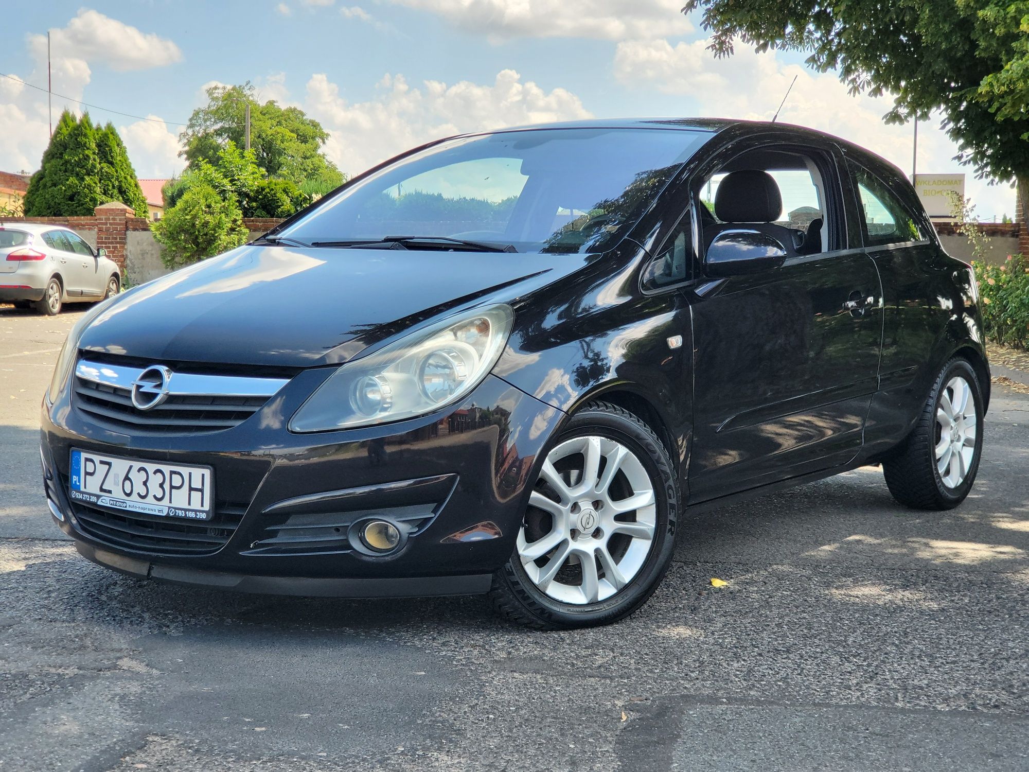Opel Corsa D 1.4 Benzynka 2007r - Klima Mrozi - Wyposażony- Z Hakiem