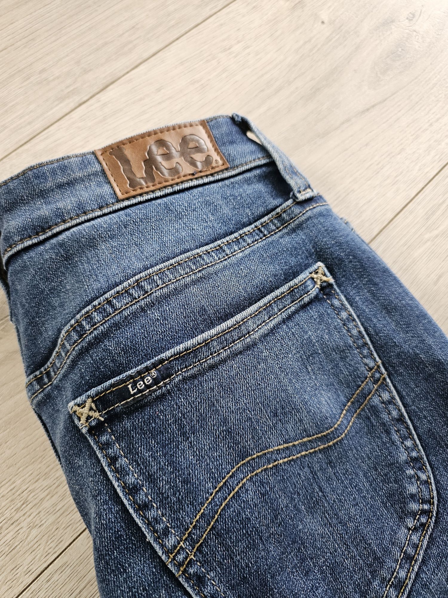 J. Nowe spodnie Lee roz. W 28 L 31 wrangler levis