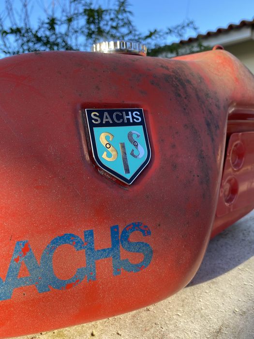 Simbolo SIS Sachs