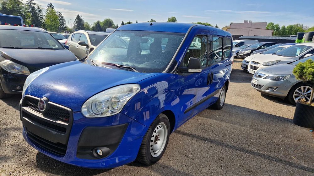 Fiat Doblo z Włoch winda dla niepełnosprawnych automat 5 miejsc