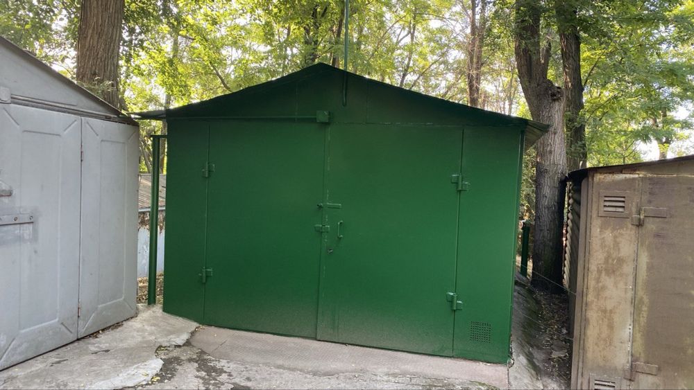 Гараж на Космосе за домом Чумаченко 23б (6 Гимназия Олимпийская)