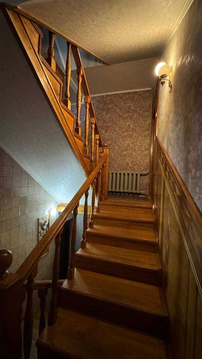 Будинок біля річки | 290 м² | 10 соток | 15 хв від міста | КОД 43942