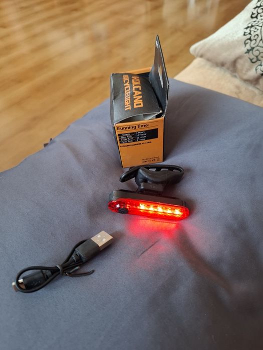 Swiatelko tylnie do roweru.