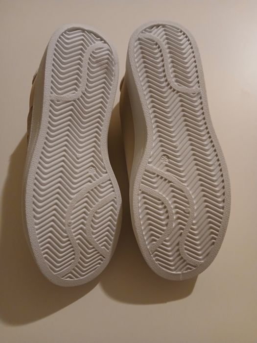 Sapatilhas novas-Mulher