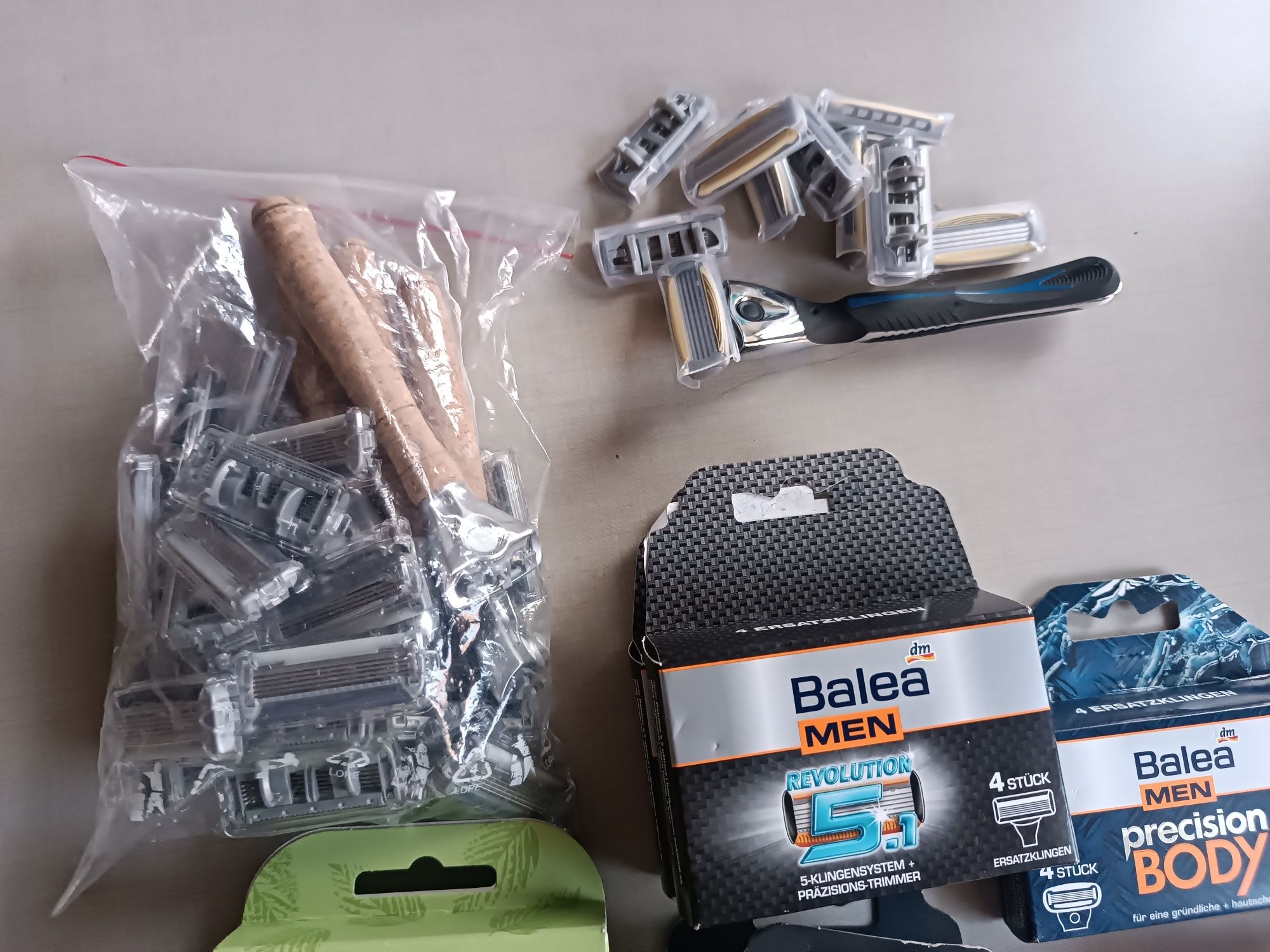 Станки для гоління Wilkinson & Balea + касети