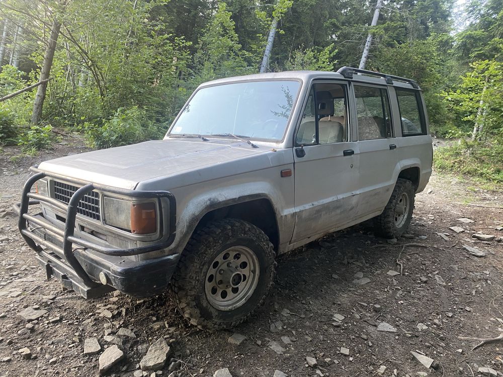 Isuzu trooper (monterey)