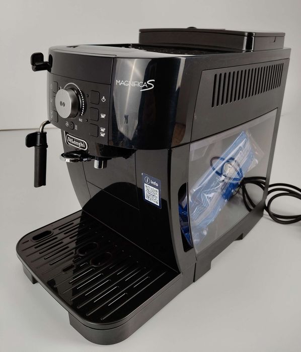 Automatyczny ekspres ciśnieniowy De'Longhi ECAM11.112.B, 1450 W