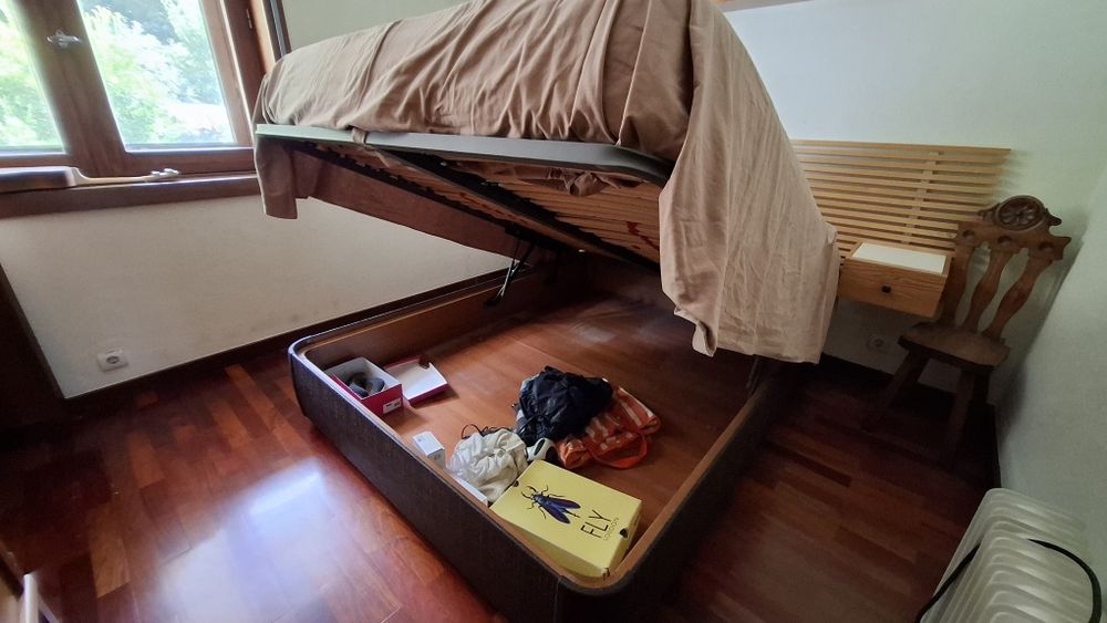 Cabeceira de cama Ikea Mandal com prateleiras ou gavetas
