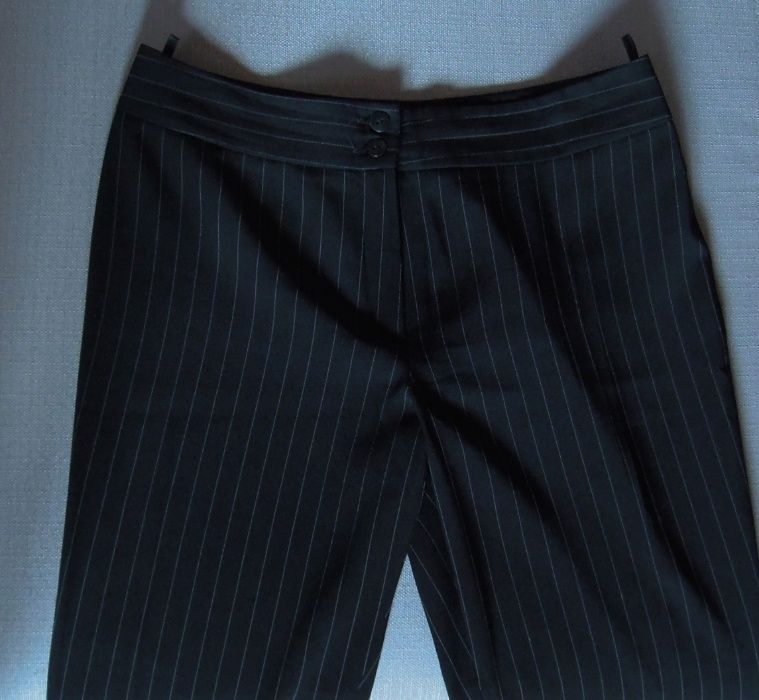 Spodnie eleganckie w paski cienkie/ XXL - 44