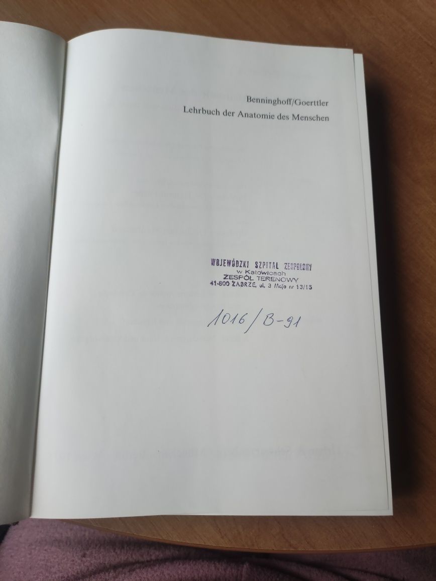 ,, Podręcznik anatomii człowieka " w języku niemieckim 1975