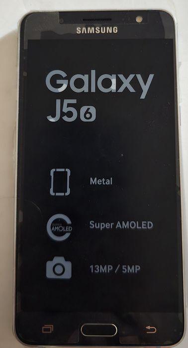 Телефон Samsung Galaxy J5