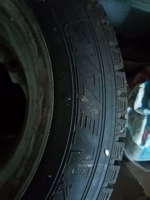 Продам зимную резину с дисками на 13