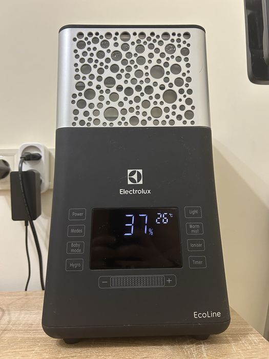 Увлажнитель воздуха  Electrolux EHU-3710D