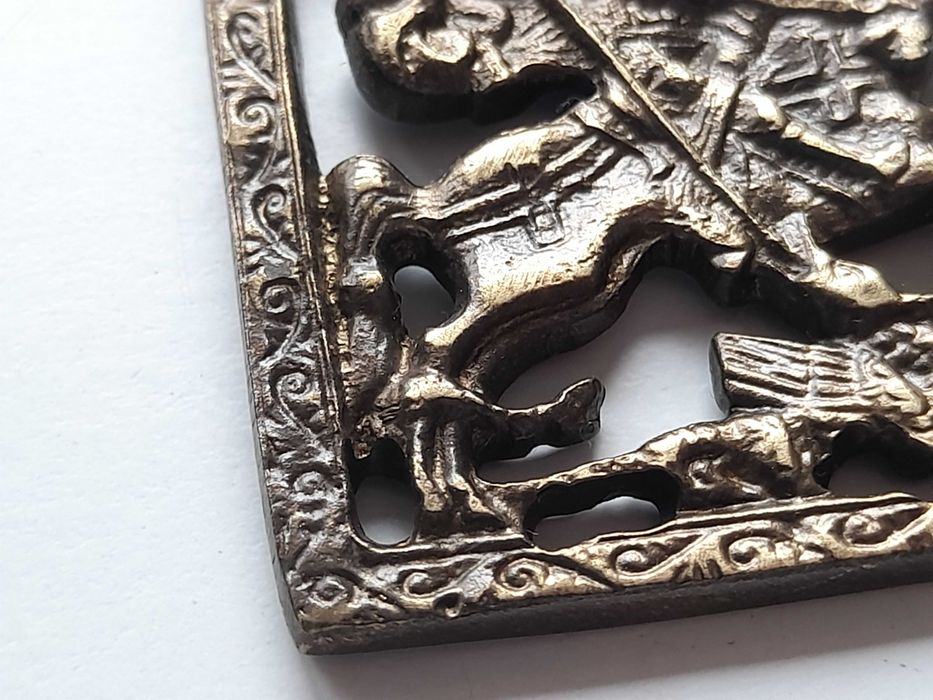 Mała ikona Święty Jerzy zabijający smoka (mosiężna, kwadratowa)