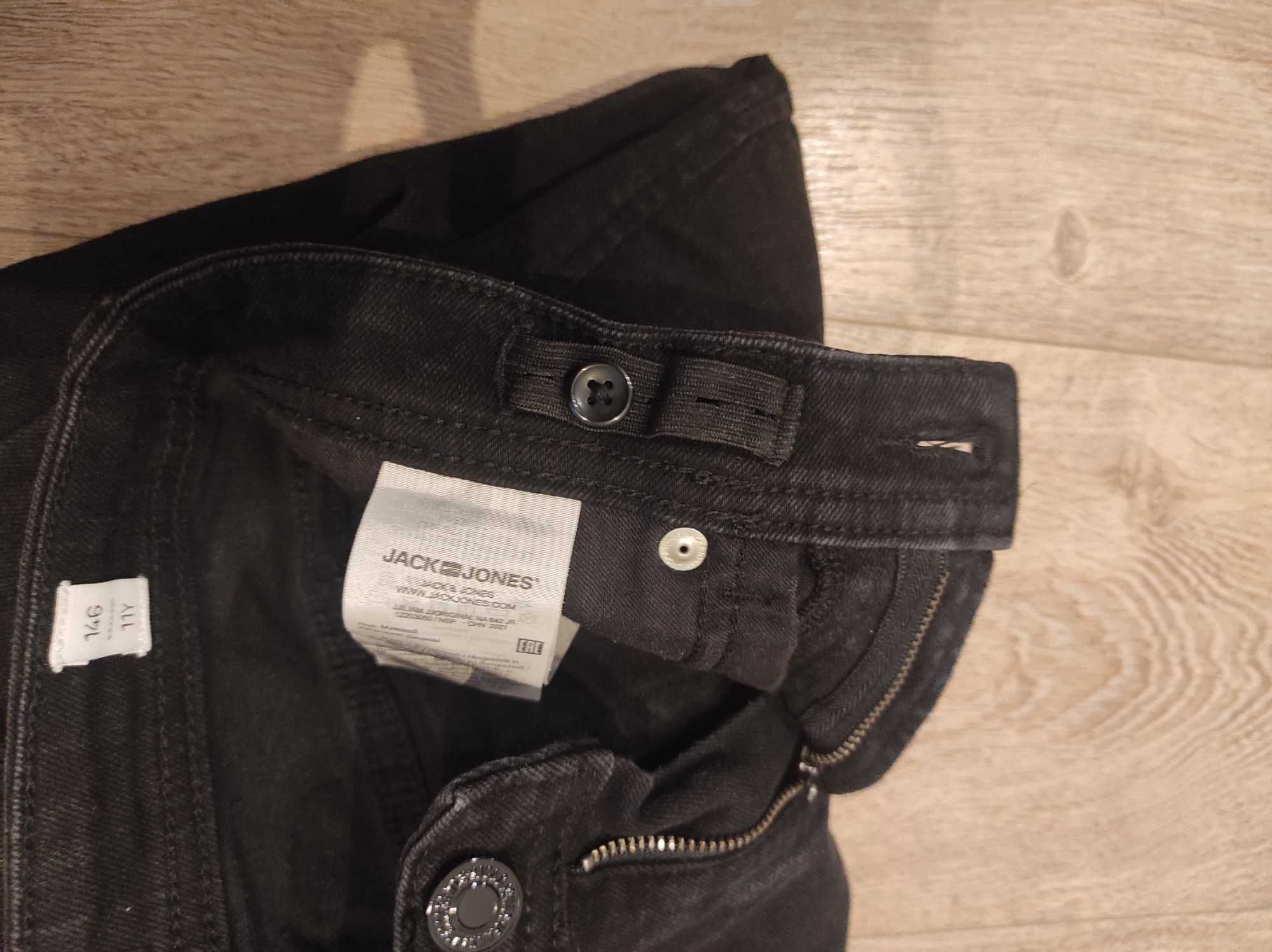 Spodnie jeansy 146 cm