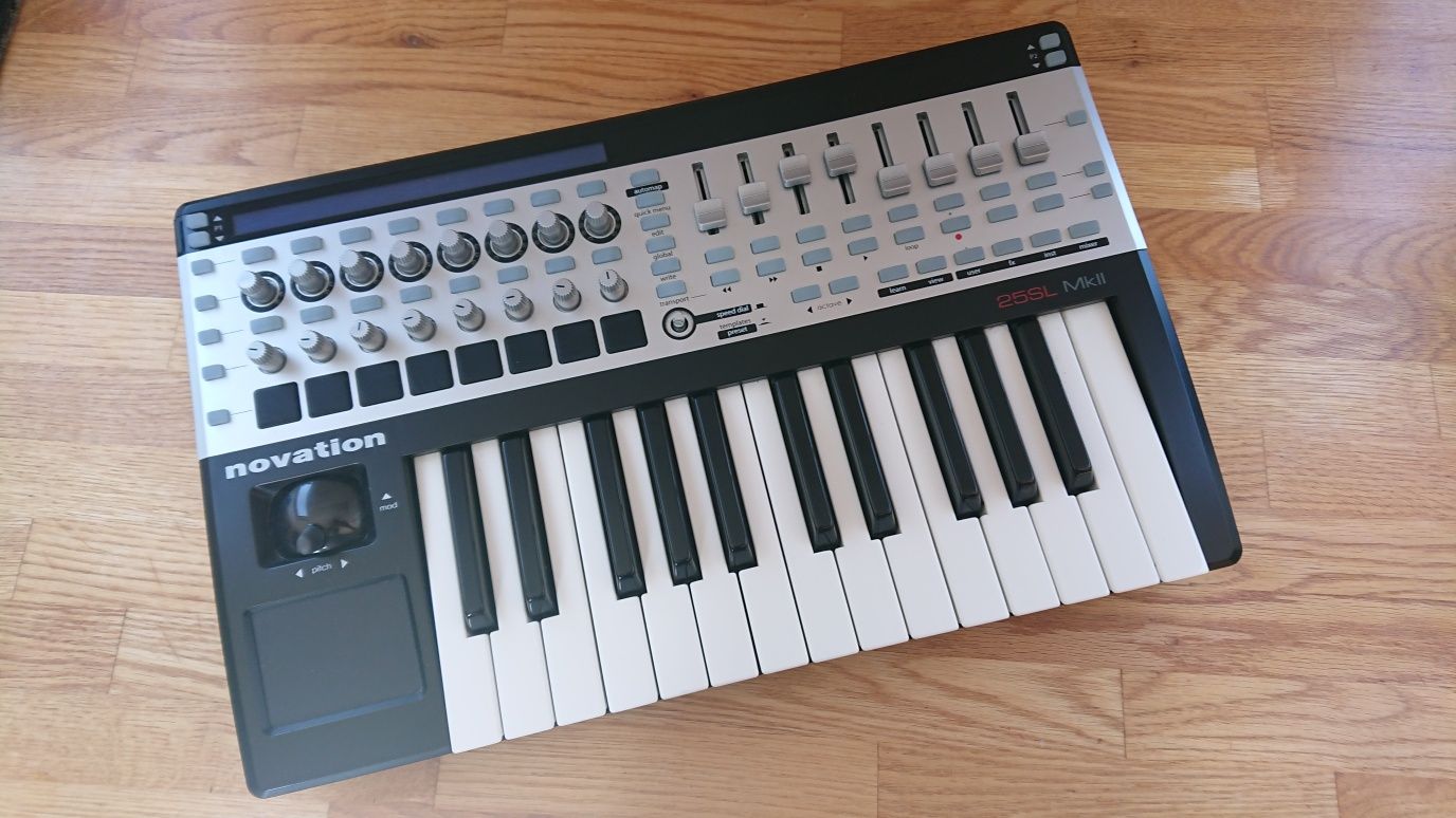 Novation 25SL MKII Klawiatura sterująca