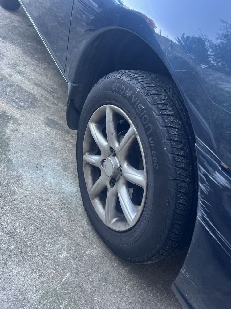 Mazda 323 73cv de 1998 16v