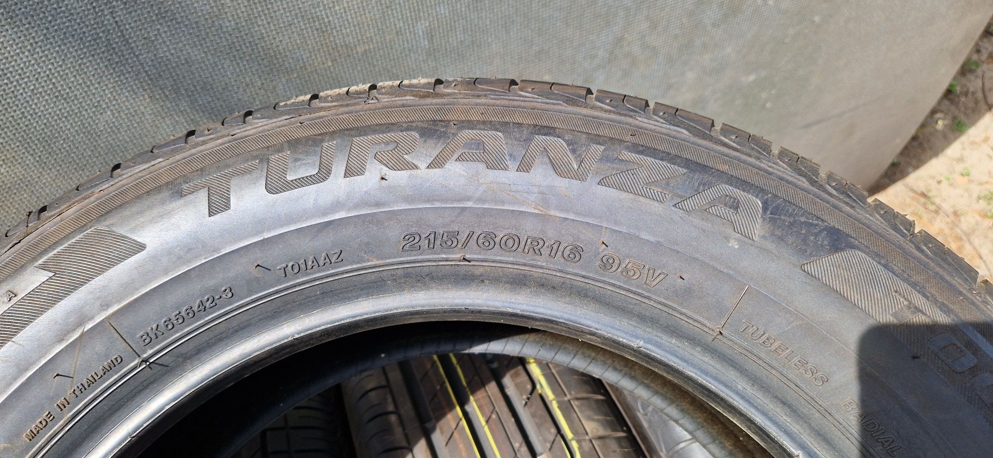 Komplet opon 4szt bridgestone turanza t001 215/60/16 95v dot0918 nowe