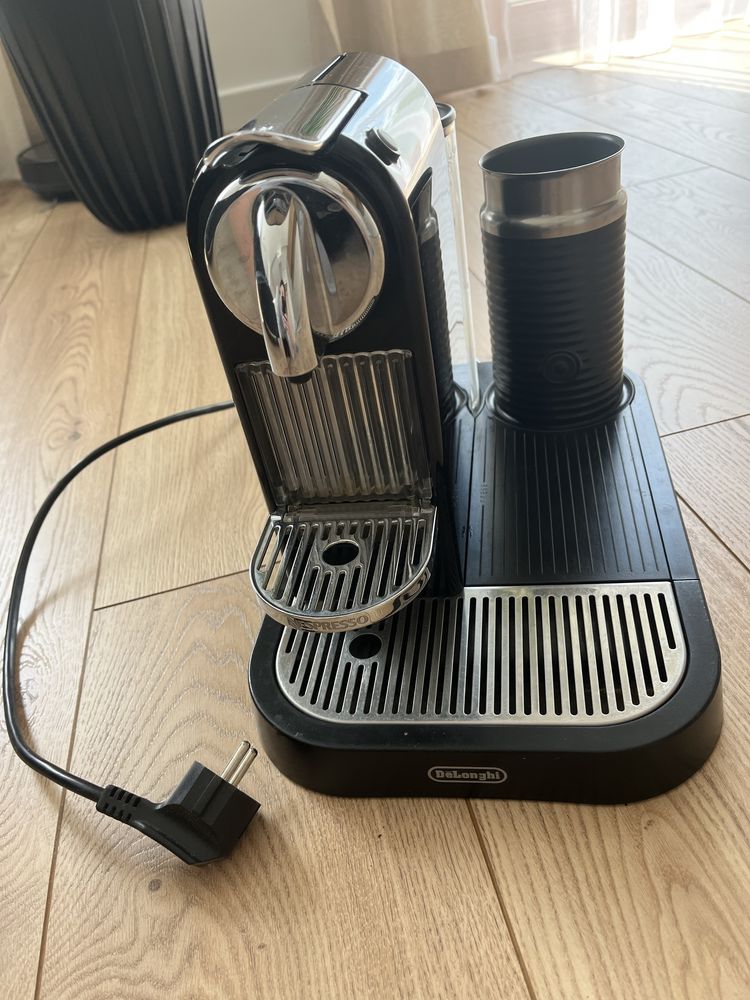 Ekspres Nespresso DeLonghi