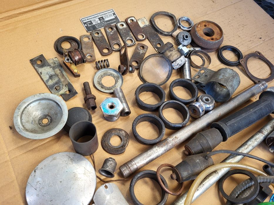 Pakiet części motocyklowych WSK 125 175 oś klakson pokrowiec Simson WF