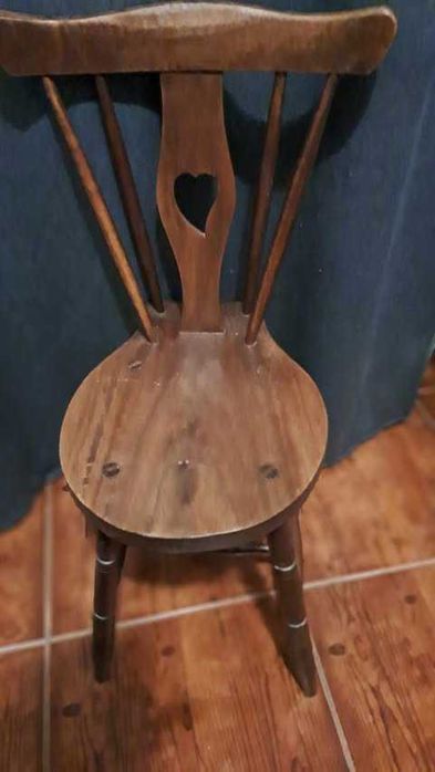 Cadeiras de Rabo de Bacalhau, antigas, em bom estado