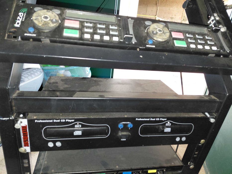 Rack 19" com Leitor Duplo CD's