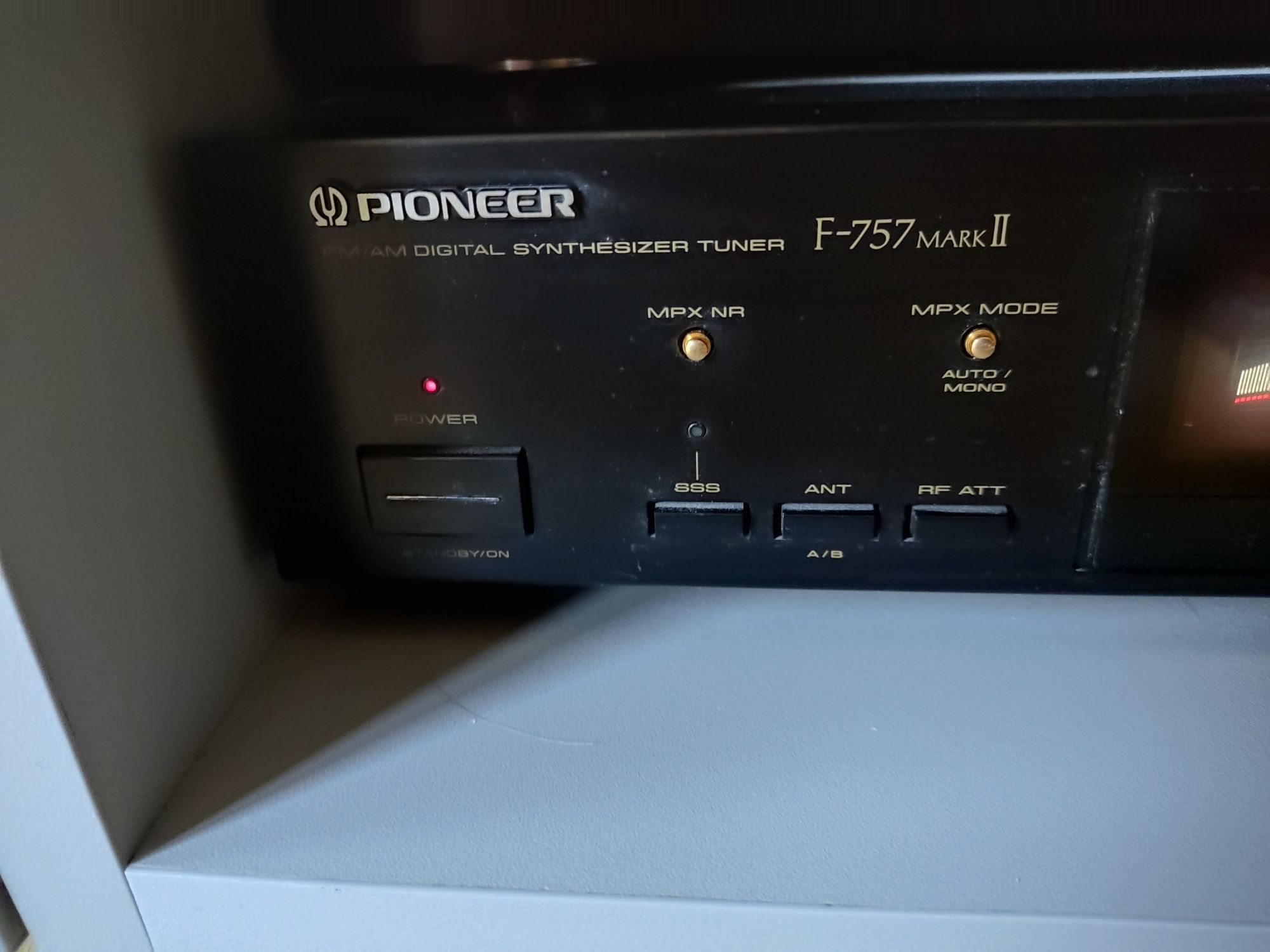 Pioneer F-757 Mark II