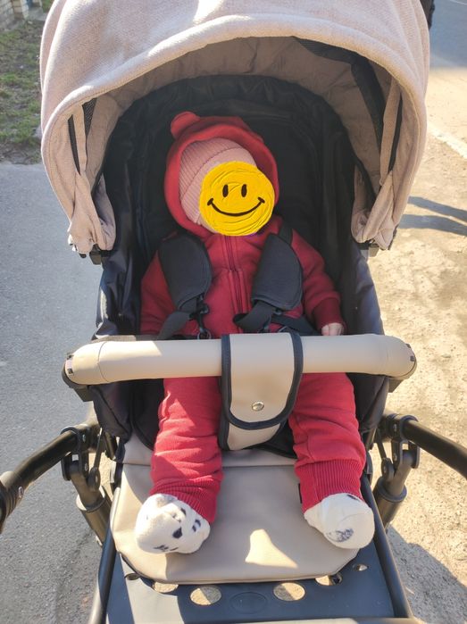 Дитячий візочок Angelina Premiera 2 в 1 колір бежевий. Стан ідеальний.