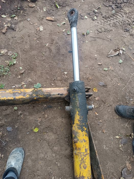 Гидро целиндр на качели