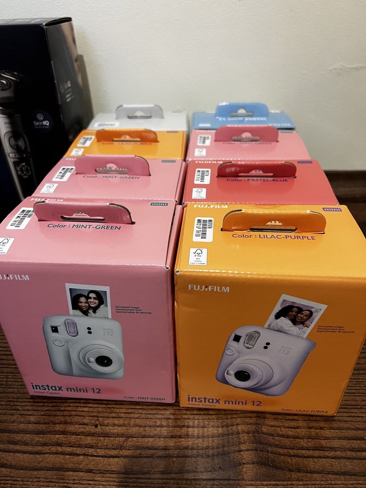 Instax Mini 12 полароїд