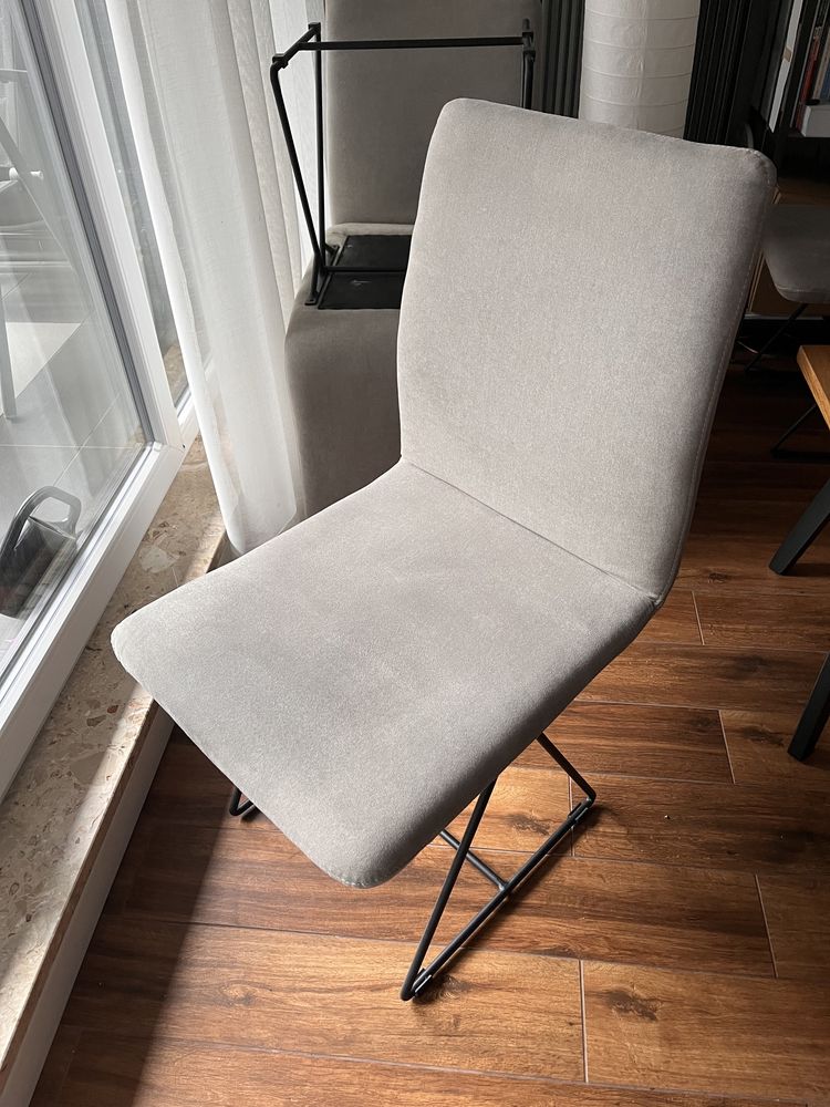 Krzesła Bianco Vinotti