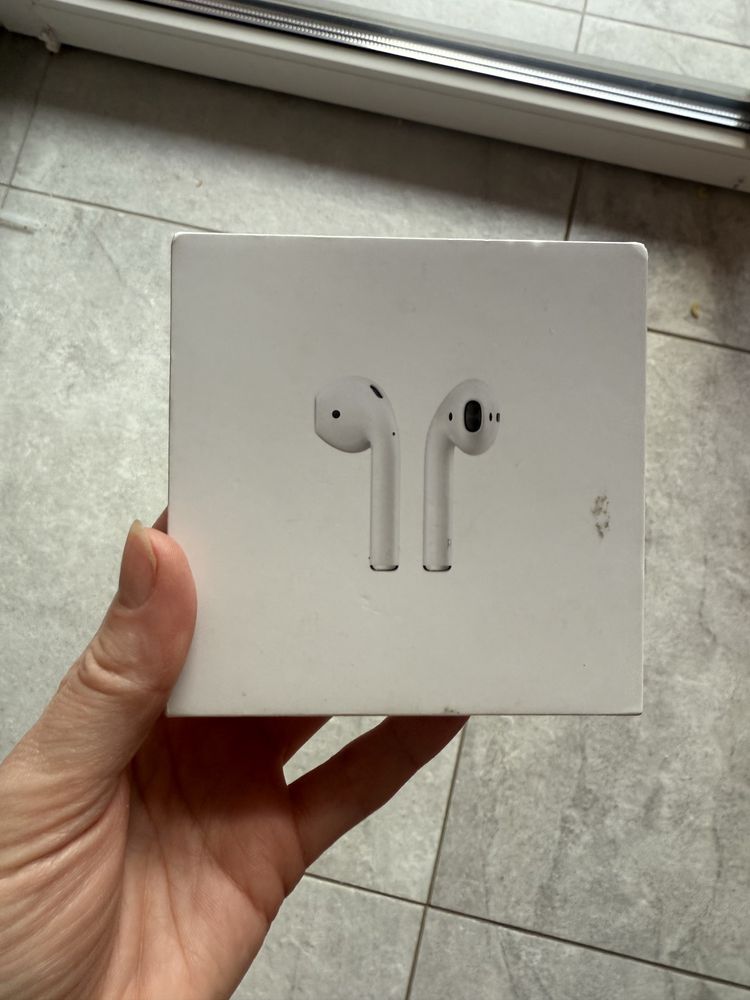 Безпровідні навушники airpods