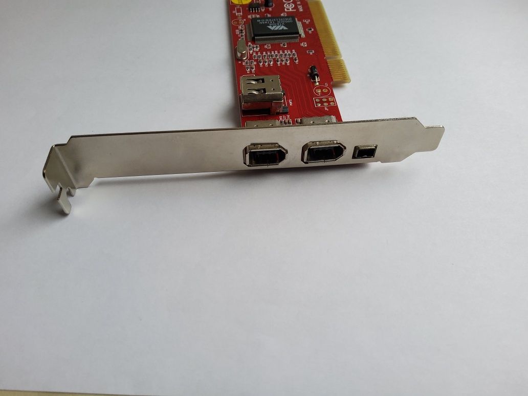 Контроллер FirеWirе PCI IEЕЕ 1394 
IEЕЕ 1394 (FirеWirе