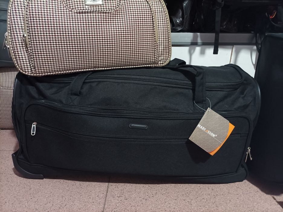 Сумка  на колесах