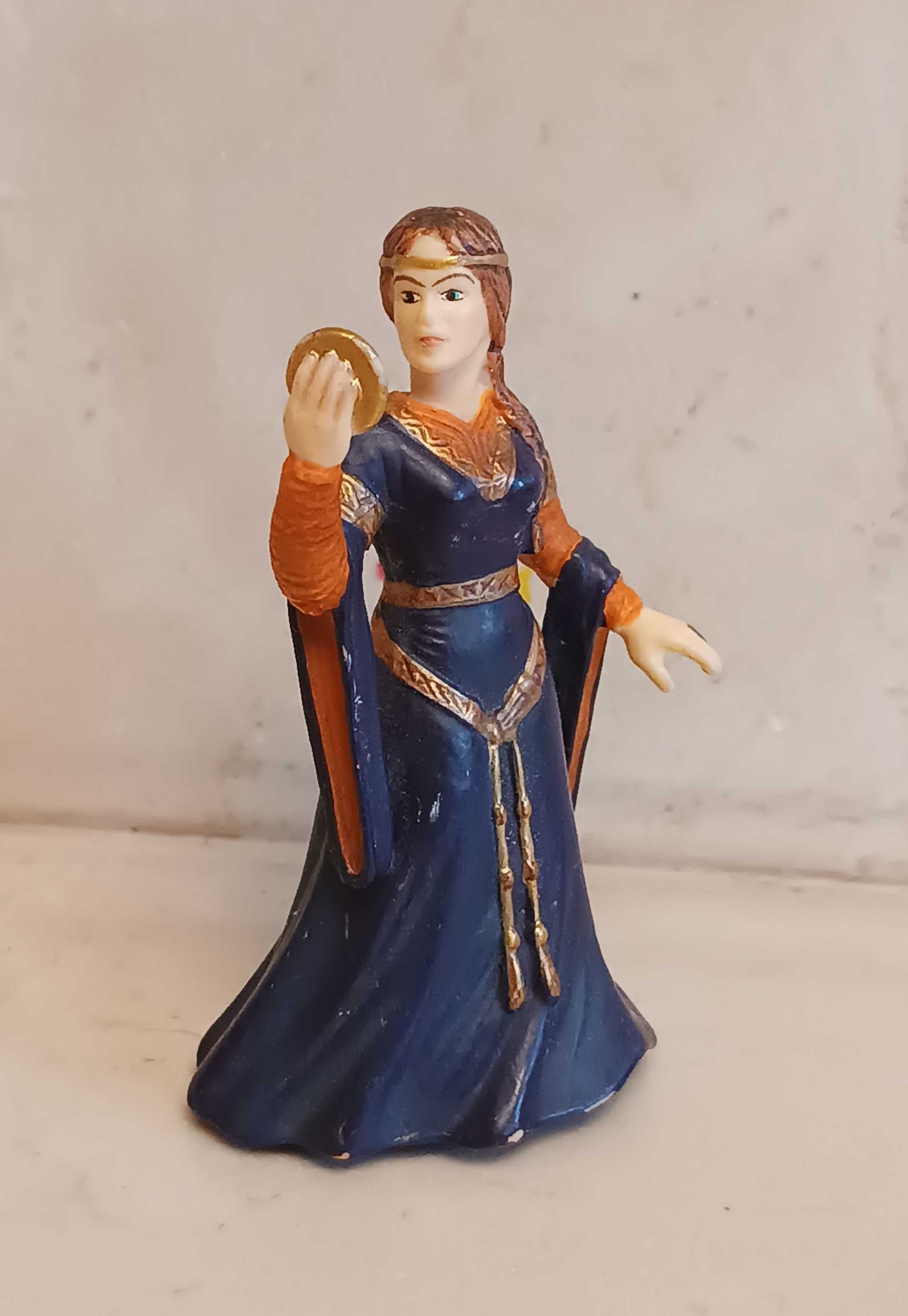 Schleich Królewna z lustrem 70026 figurka zabawka księżniczka królowa