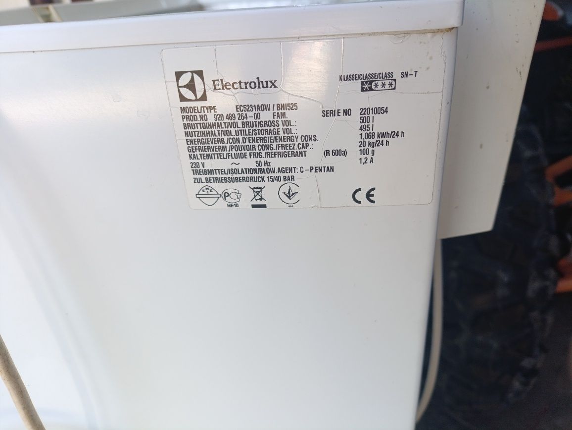 Продам морозильную камеру Electrolux