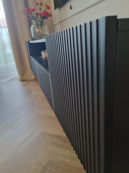 Sprzedam komodę i szafke rtv- komplet