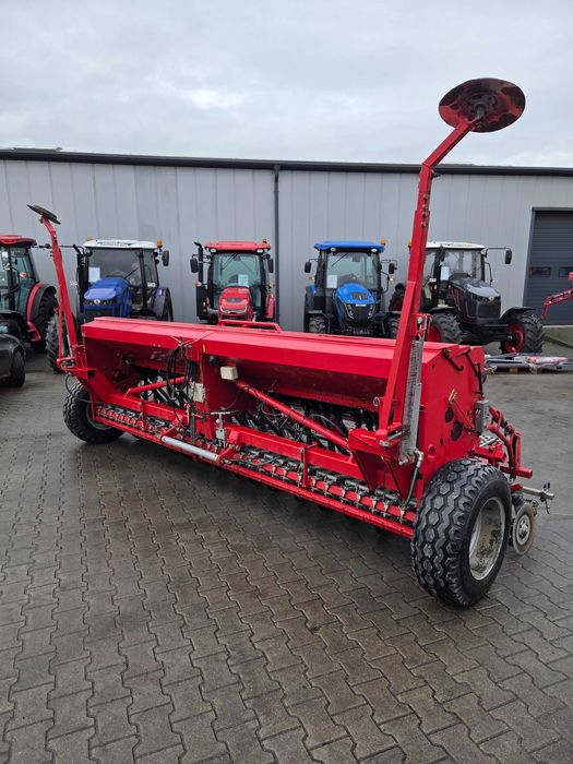 Siewnik talerzowy Kongskilde Demeter Classic 4000 z Agregatem AgroMasz