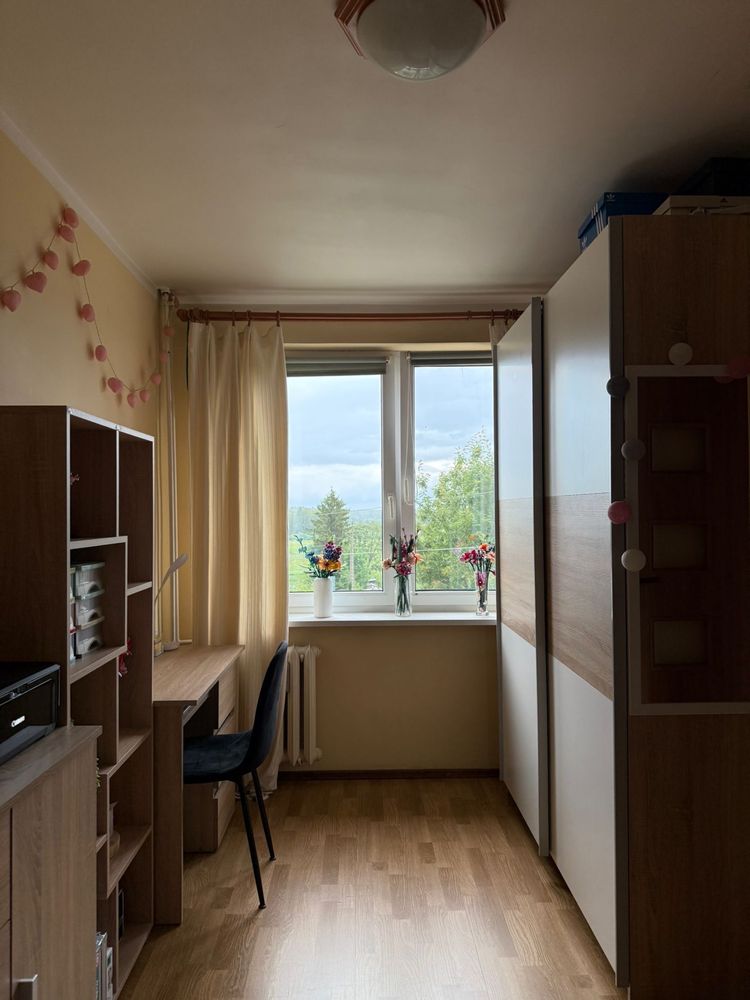 Sprzedam zadbane, dwu pokojowe mieszkanie z balkonem w Michalowie