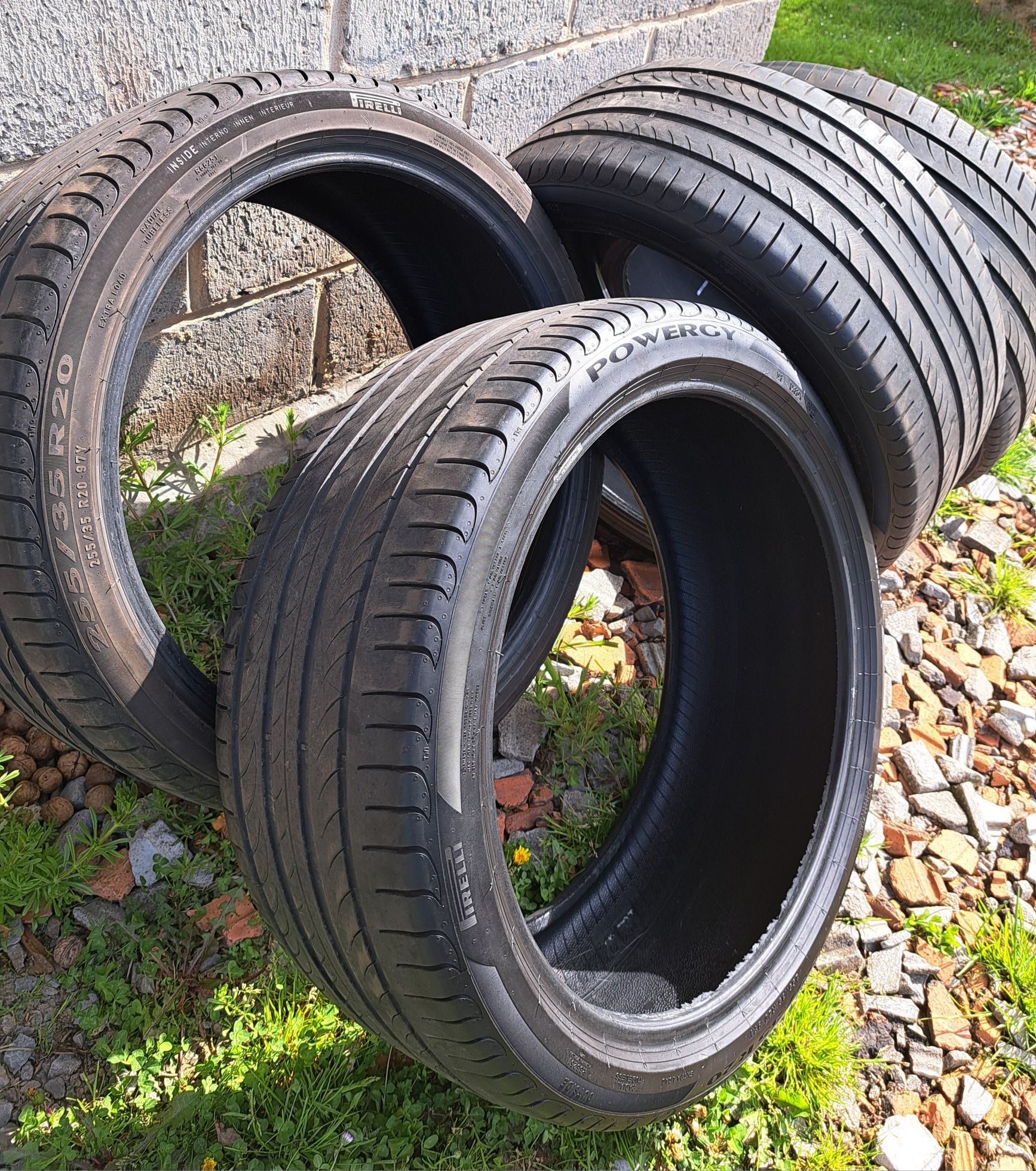 Opony Pirelli Powergy 255/35 R20