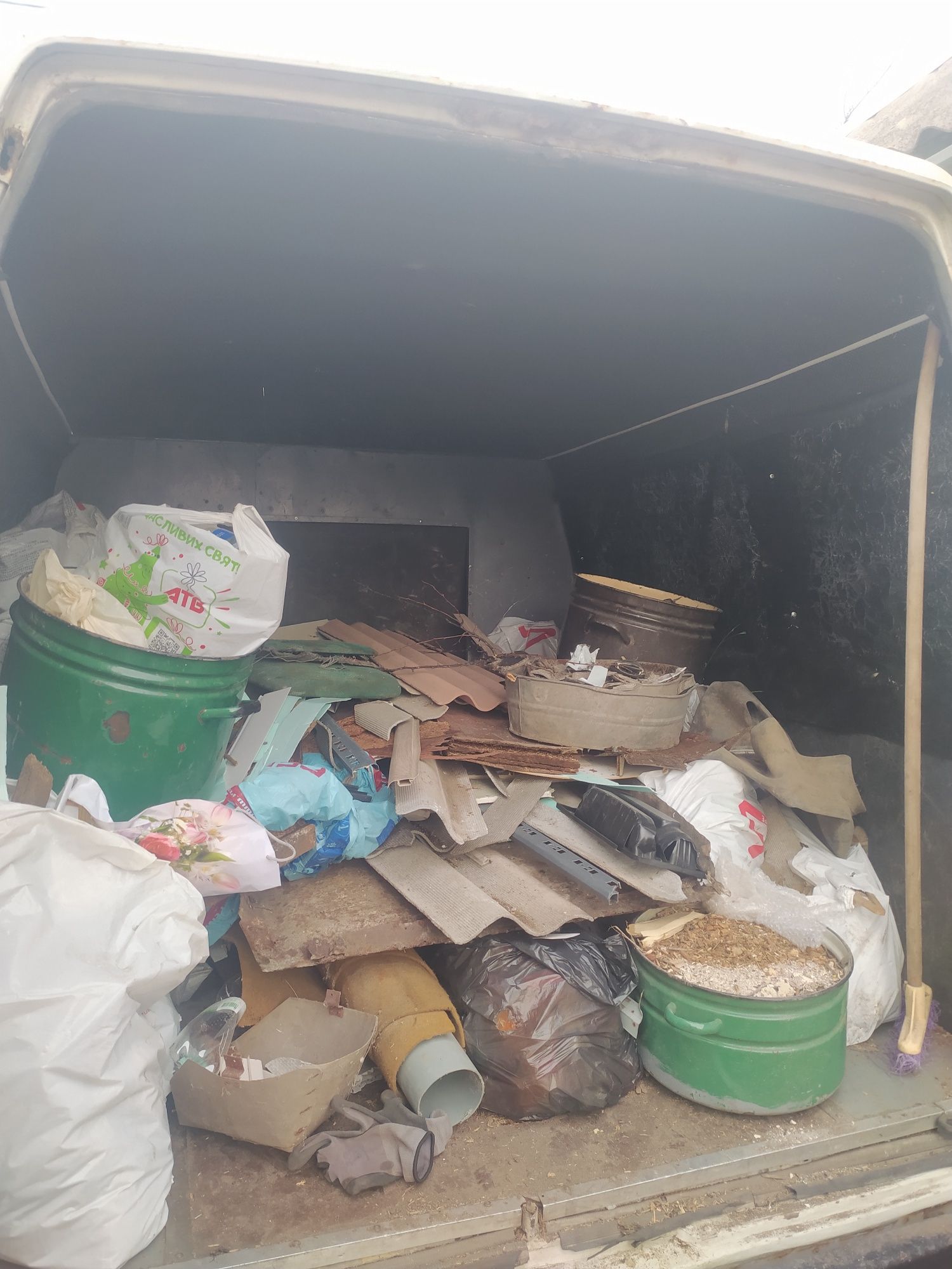Грузоперевозки. Вывоз бытового мусора, хлама. От 400грн за 2часа.