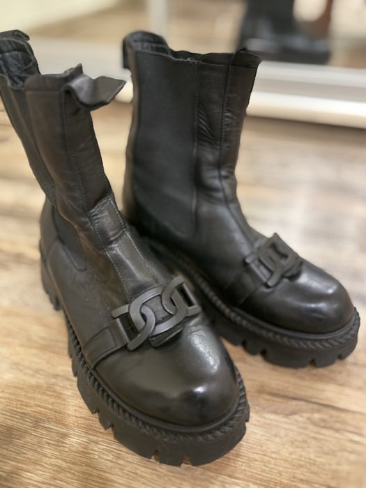 Зимові ботильйони з натуральної шкіри