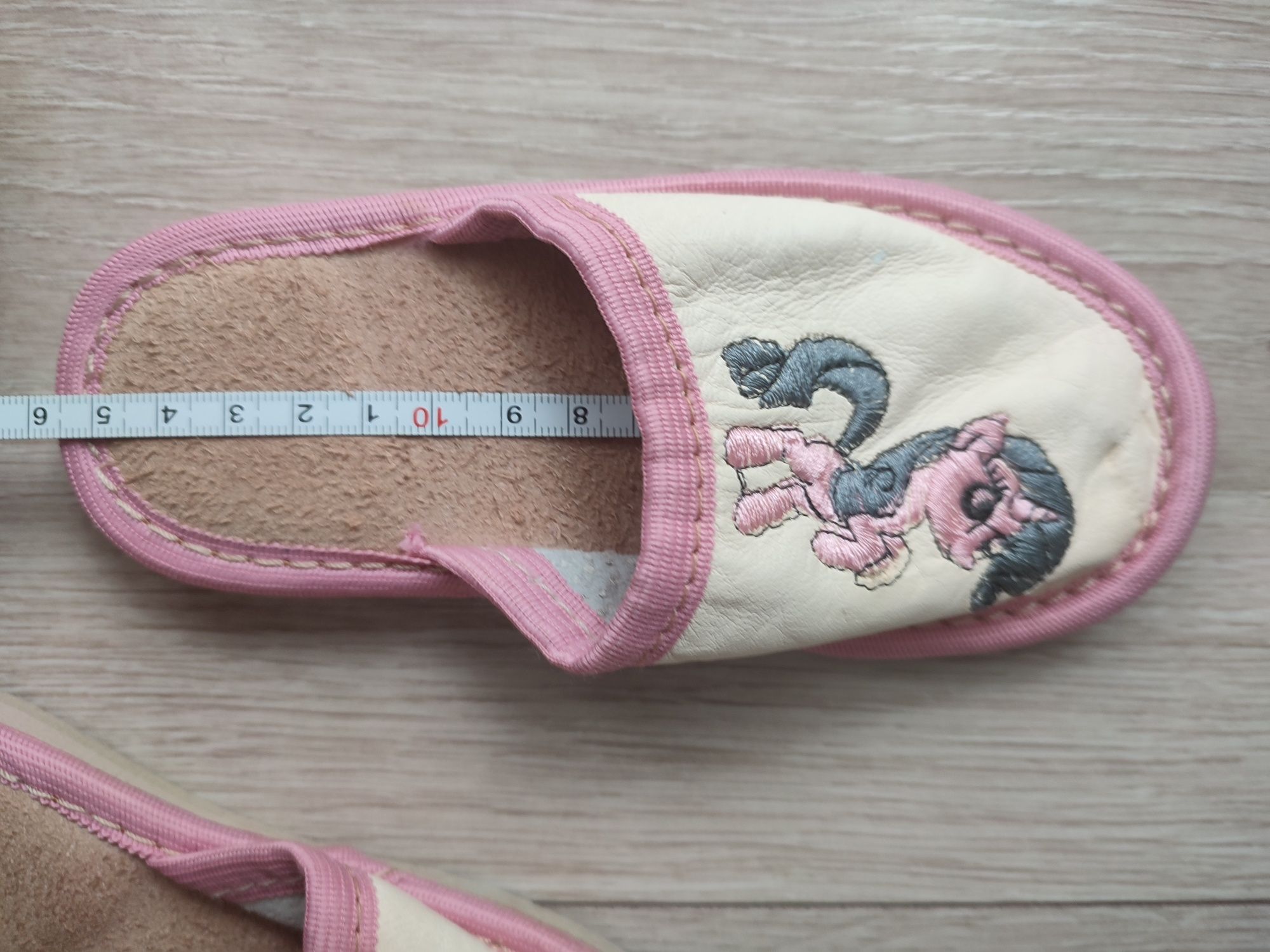 Pantofle dziewczęce skórzane 15 cm