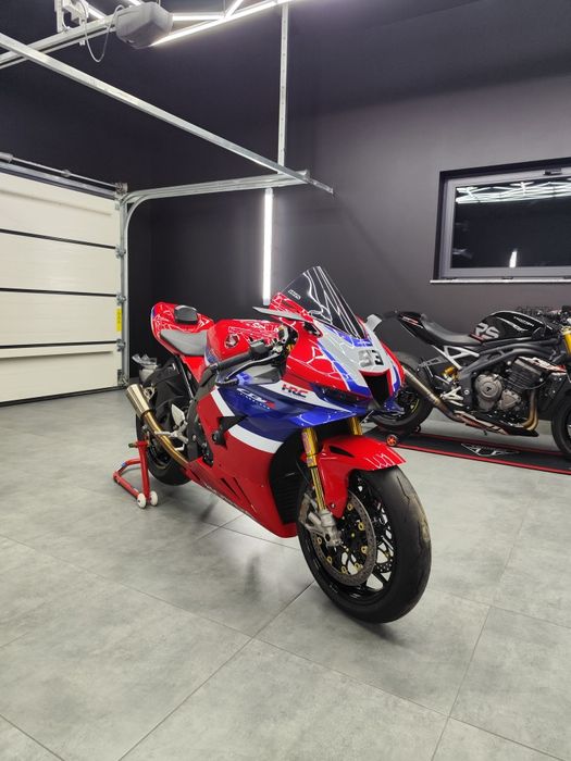 Cbr 1000rr-r sp sc82  salon pl