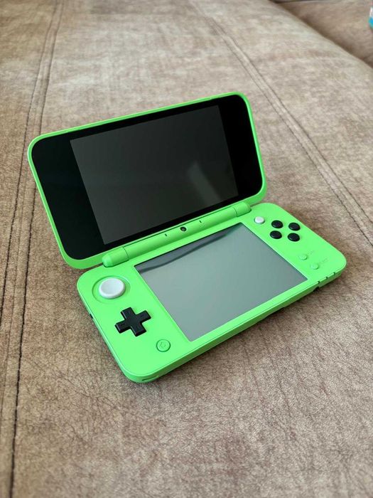 New Nintendo 2DS Minecraft Edition